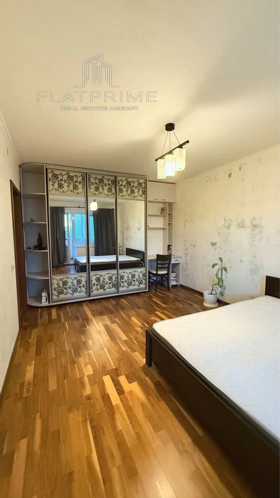 Продаж БЕЗ %. Квартира Позняки, ОСОКОРКИ, метро. Дарницький