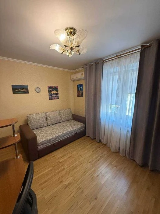 2-room apartment for sale - Kharkivske shosse, 60