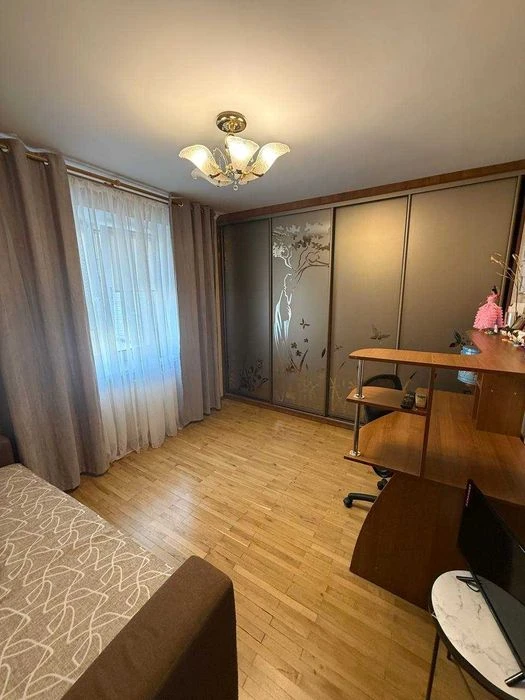 2-room apartment for sale - Kharkivske shosse, 60