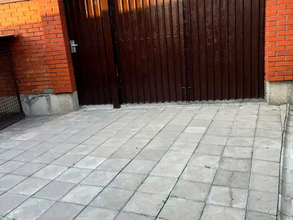Будинок. Дніпро, Володимира Пилишенка вул. (Таганрозька)