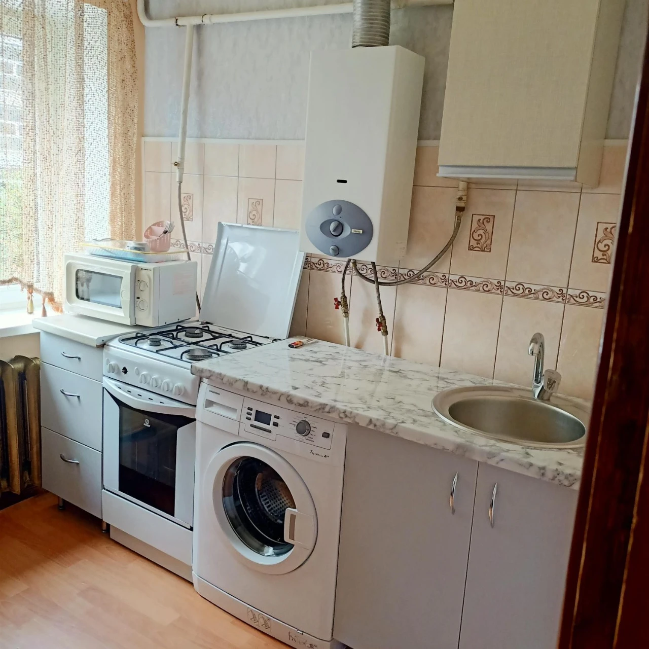 Продаж 2 кімнатної квартири в центрі міста