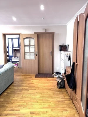 Cozy 3-room apartment for sale near Zhytomyrska, 3 min walk