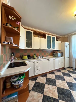 Продам 4к квартиру Рабочая Макарова