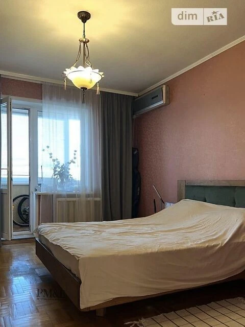 Sale of 3-room apartment 69 sq. m. on Levka Lukyanenka 5 street • ID
