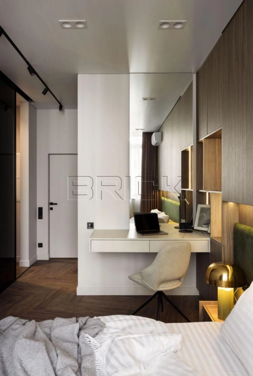 ЖК Manhattan City Манхетен Берестейський проспект 11.     25