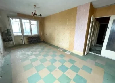 Продам 4-комнатную квартиру на ул. Калиновая.