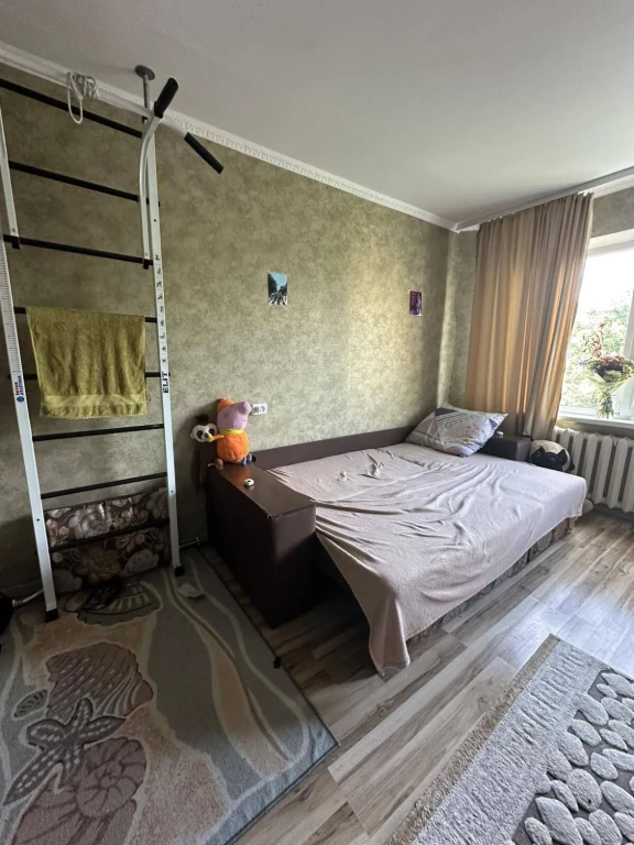 Затишна 3к не кутова, косметичний ремонт. Переоформлення мін