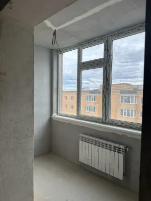 Велика та світла 2к в зданому будинку, продаж по переуступці