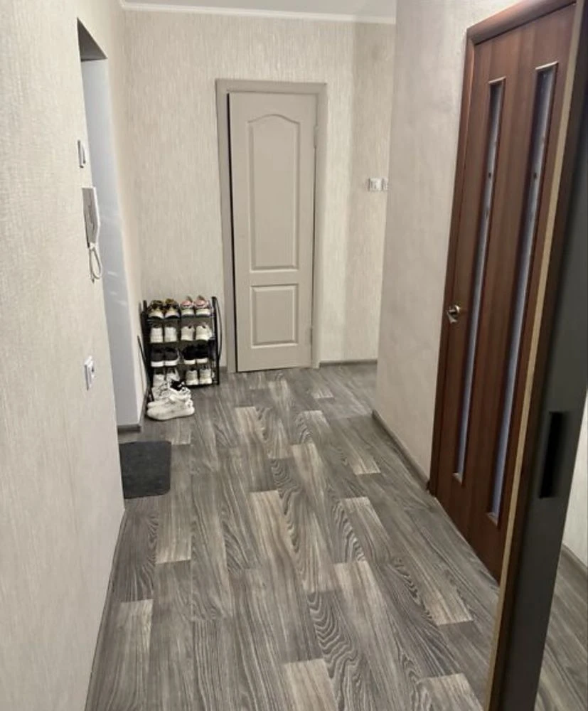 2 кімнатна, не кутова