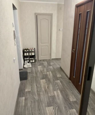 2 кімнатна, не кутова