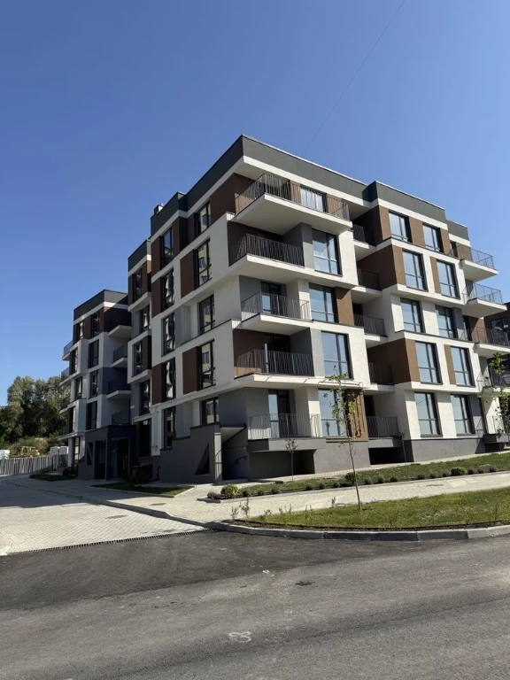 Продається квартира на Варшавському делюкс 1 кімната