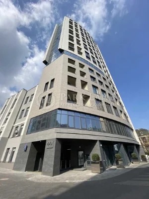 Продаж 1к з ремонтом центр  Січових Стрільців  44а ЖК  А52