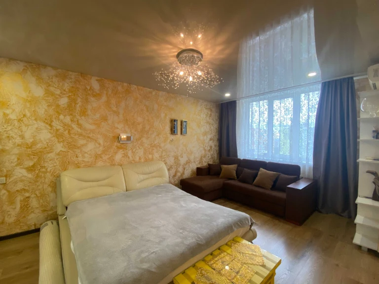 Продаж 1к квартири ЖК 4сезони, Максимовича,3Г, метро Васильк