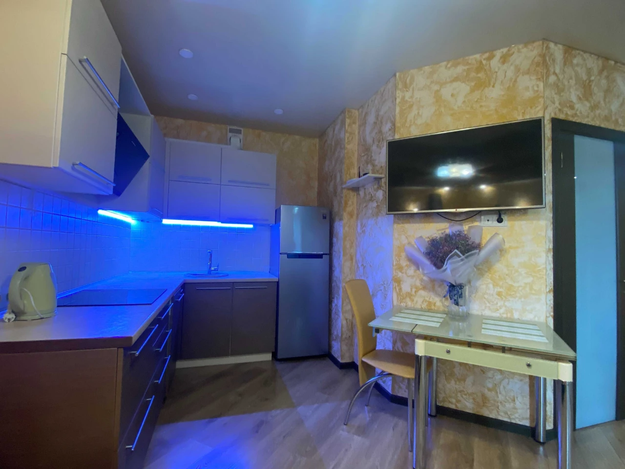 Продаж 1к квартири ЖК 4сезони, Максимовича,3Г, метро Васильк