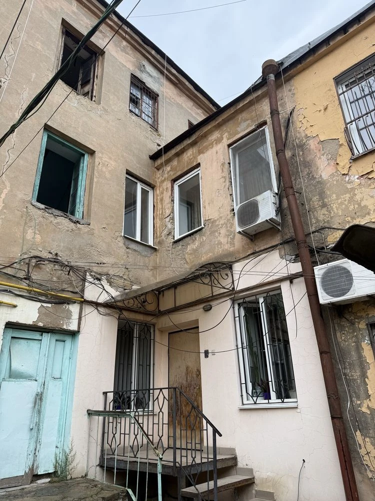 В продаже 2 к.кв. в центре Одессы . Свое АГВ!