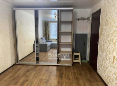 Продам 1-кімнатну квартиру з ремонтом у цегляному будинку!