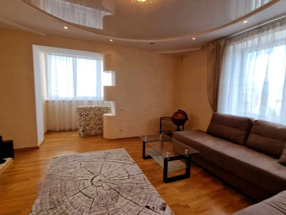 Квартира. Тернопіль, Злуки просп.