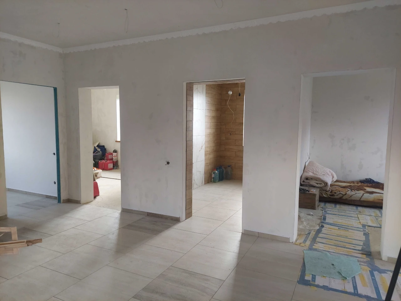 Продається Будинок недалеко від центру Садгори +380665799021