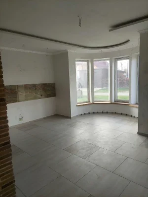 Продається Будинок недалеко від центру Садгори +380665799021