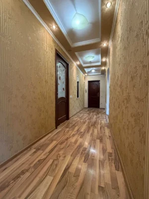 Продаж 4 кім. квартири, вул. Пасічна, 2-й поверх, 80 м.кв.,