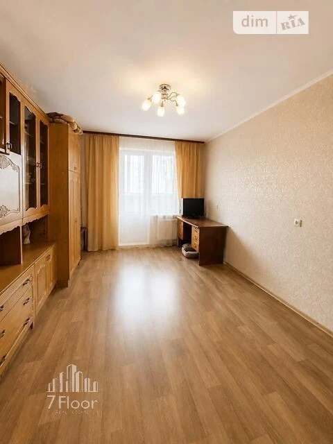 For sale 2-room apartment 76 sq. m. on Myloslavska Street 16 • ID 346