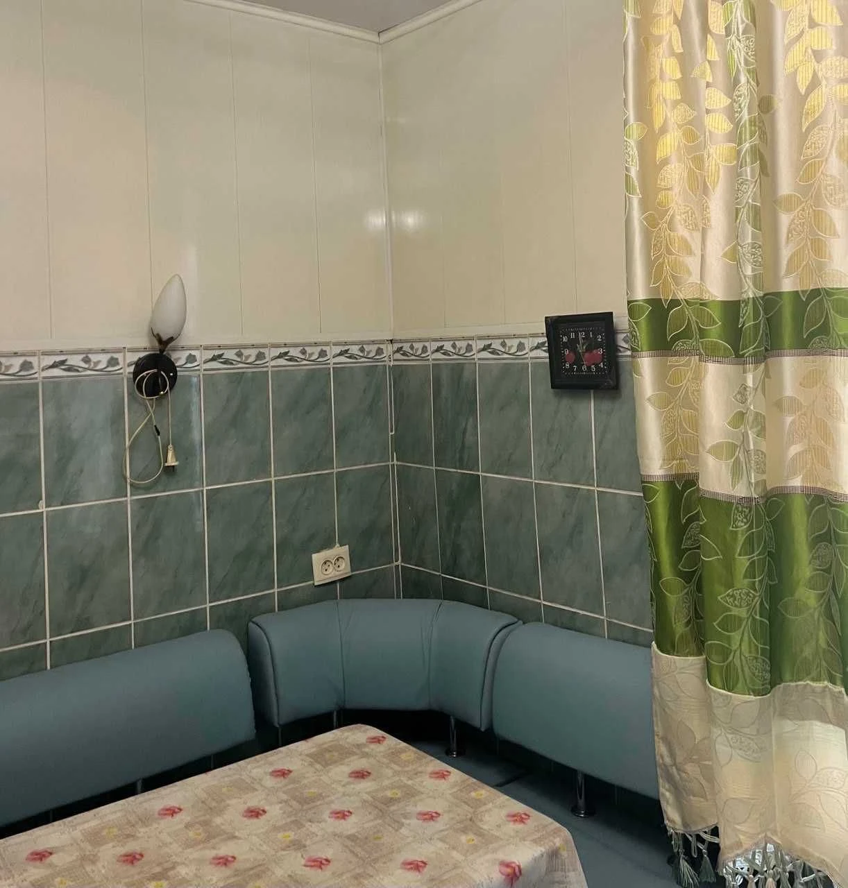 Продам 2-к квартиру 12-й квартал вул. Казакевича (Мирослава