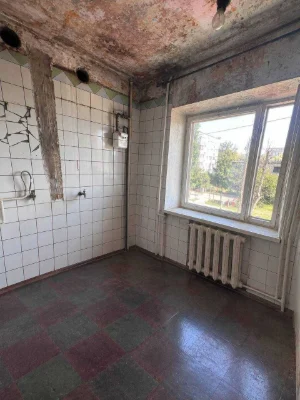 Продам 2 кімнатну квартиру по вулиці Дзвінка (кінець пр-т Сл