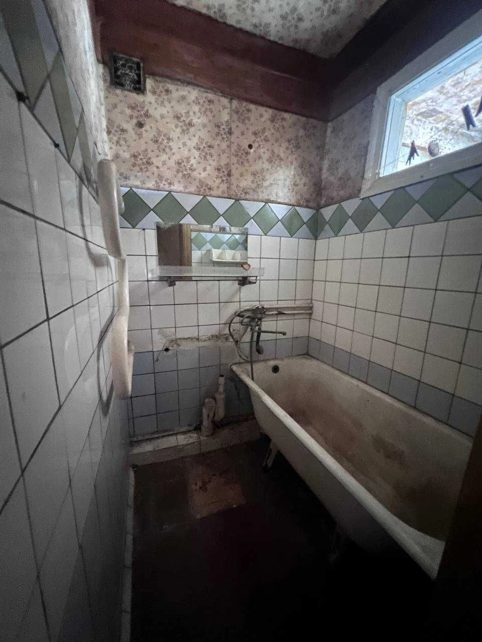 Продам 2 кімнатну квартиру по вулиці Дзвінка (кінець пр-т Сл