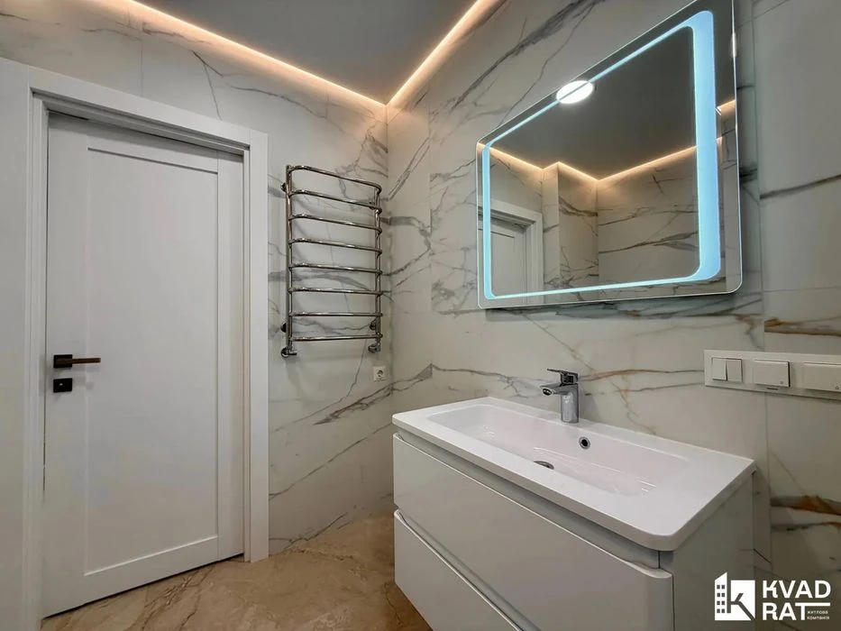 Продаю 2км квартиру з ремонтом в центрі!
