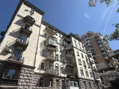 Ппродаж 2к з ремонтом центр Лютеранська 8
