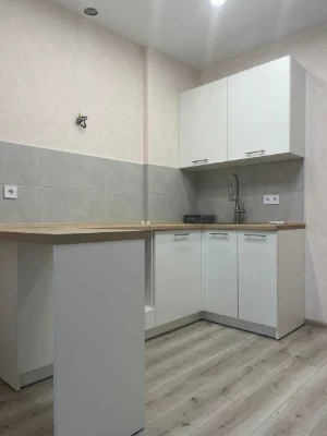 baz-04 Продаж 1-кімн. квартири з ремонтом за супер ціною ЖК