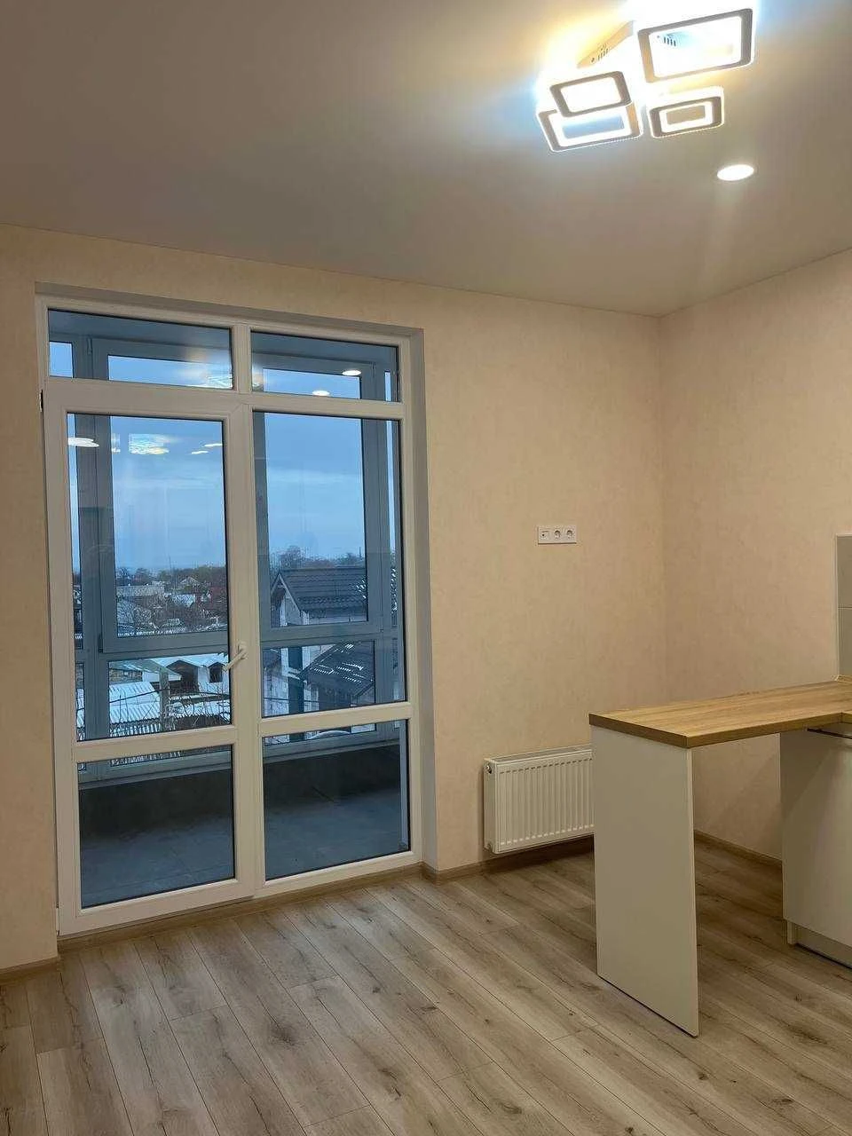 baz-04 Продаж 1-кімн. квартири з ремонтом за супер ціною ЖК
