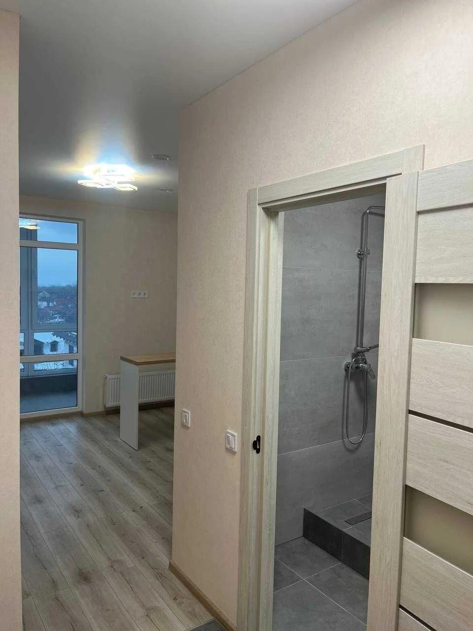 baz-04 Продаж 1-кімн. квартири з ремонтом за супер ціною ЖК