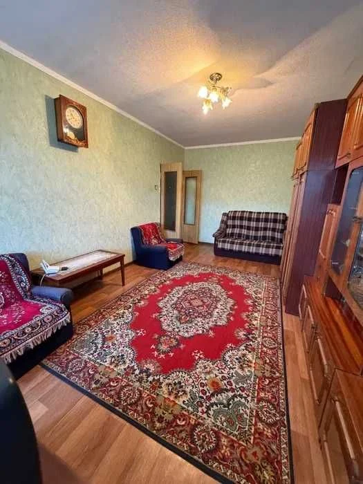 Продается хорошая 3 комн квартира 70м2 Роганский жилмассив м