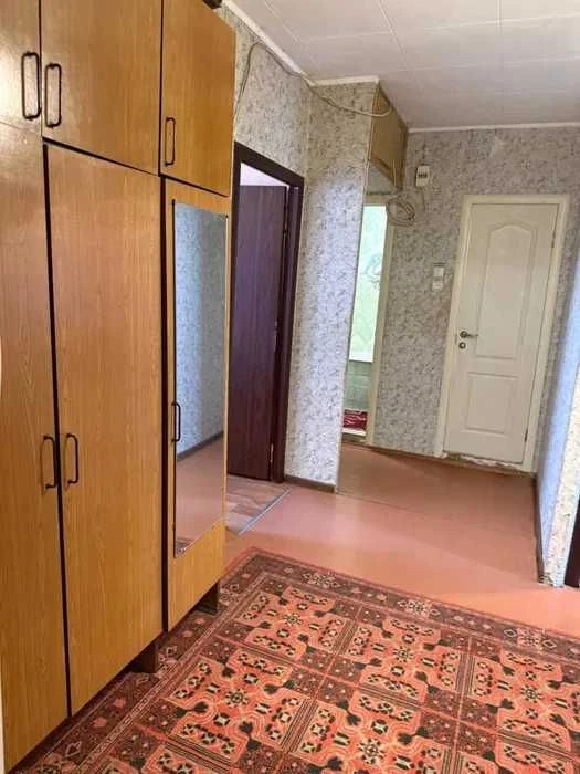 Продается хорошая 3 комн квартира 70м2 Роганский жилмассив м