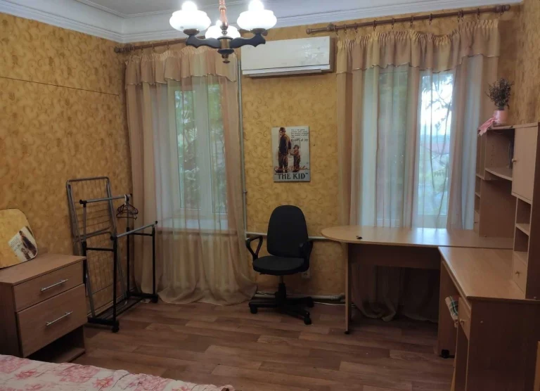 Двокімнатна на Ризовській!