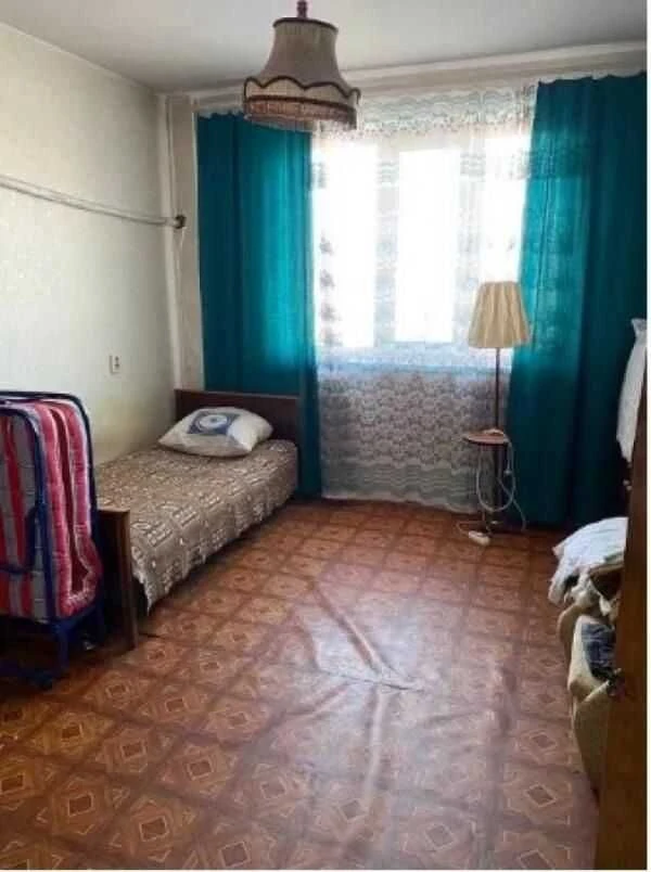 Продам 3-х ком квартиру в 7 мин от м. Индустриальная.