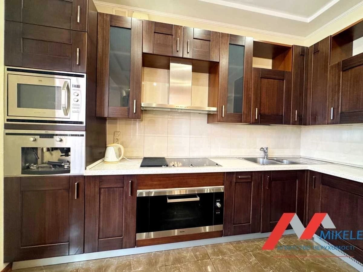 4-room apartment for sale 147 m², Vyacheslav Chornovola st.