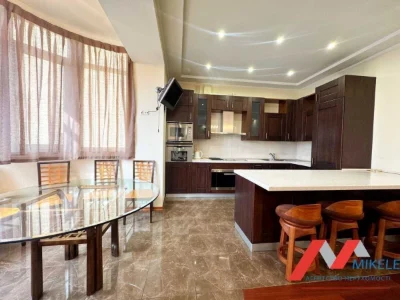 4-room apartment for sale 147 m², Vyacheslav Chornovola st.