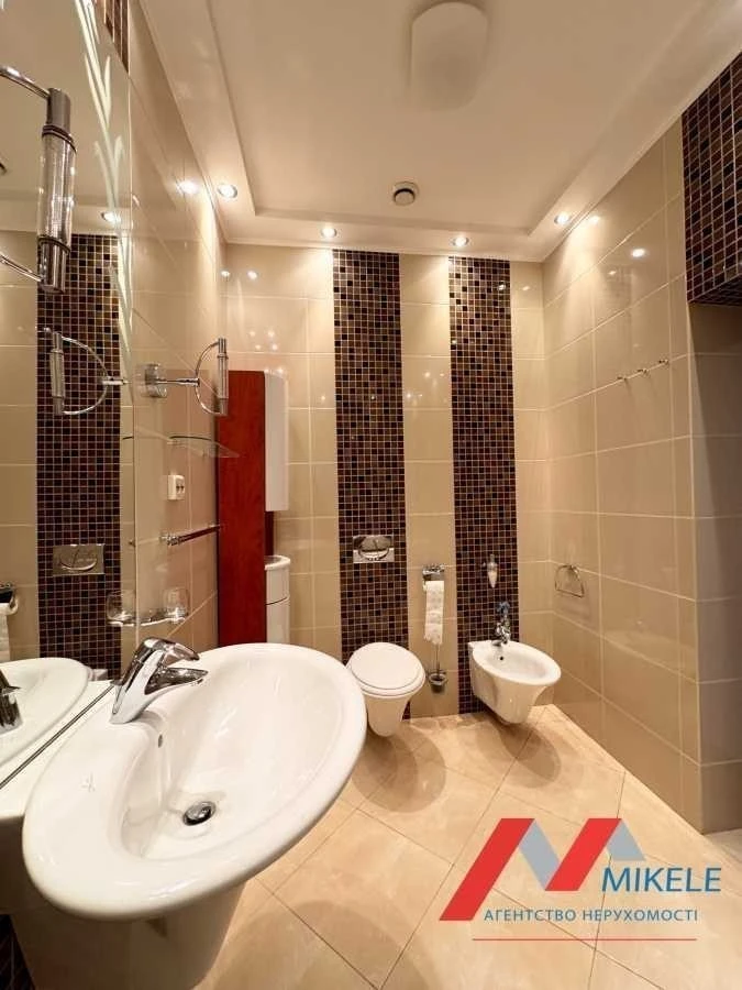 4-room apartment for sale 147 m², Vyacheslav Chornovola st.