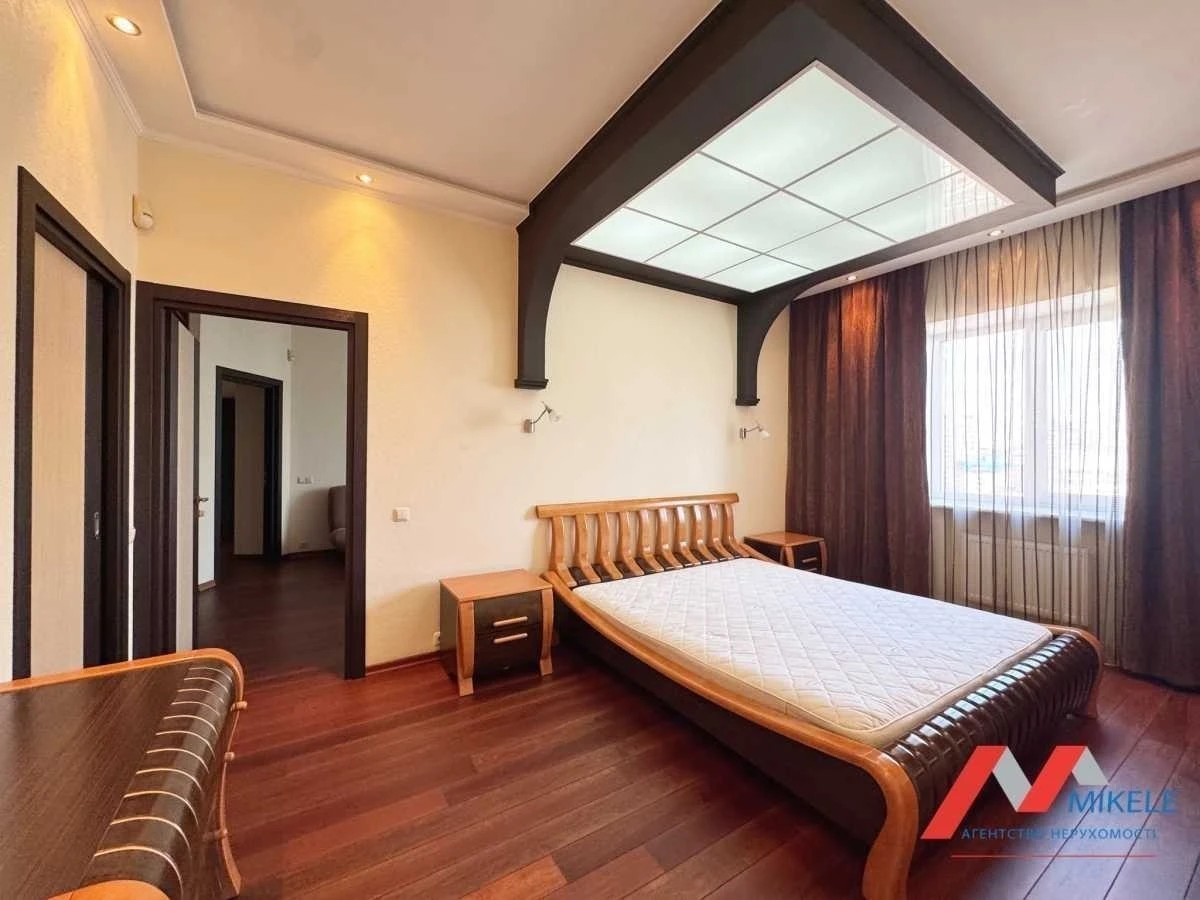 4-room apartment for sale 147 m², Vyacheslav Chornovola st.
