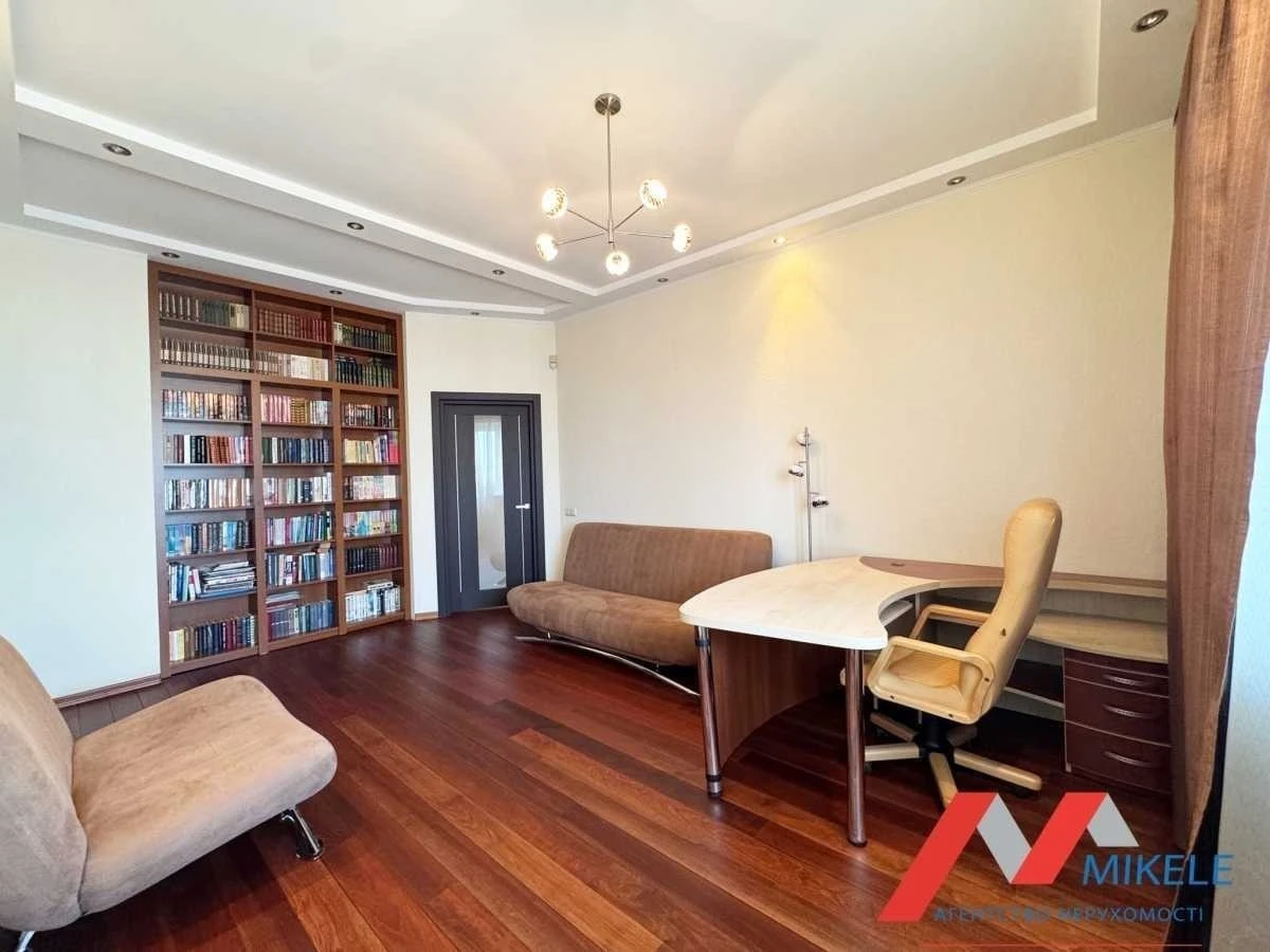 4-room apartment for sale 147 m², Vyacheslav Chornovola st.