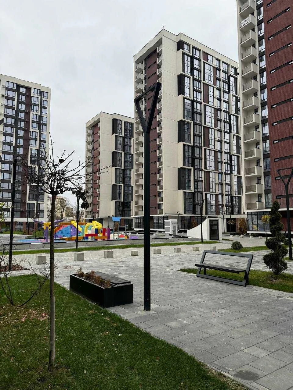 ОЗЕРО  1 кім. квартира з ремонтом та меблями  в ЖК "Manhatta