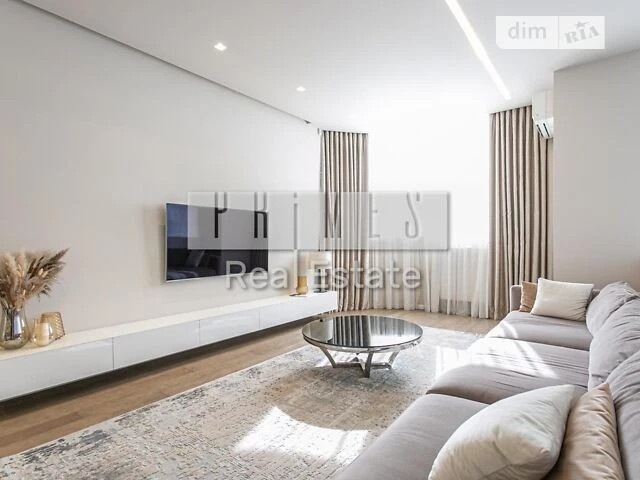Sale of 3-room apartment 101 sq. m. on Andriy Verkhoglyada St. 2A •