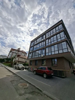 Продаж 2к квартири в районі Дружба біля Макдональдсу
