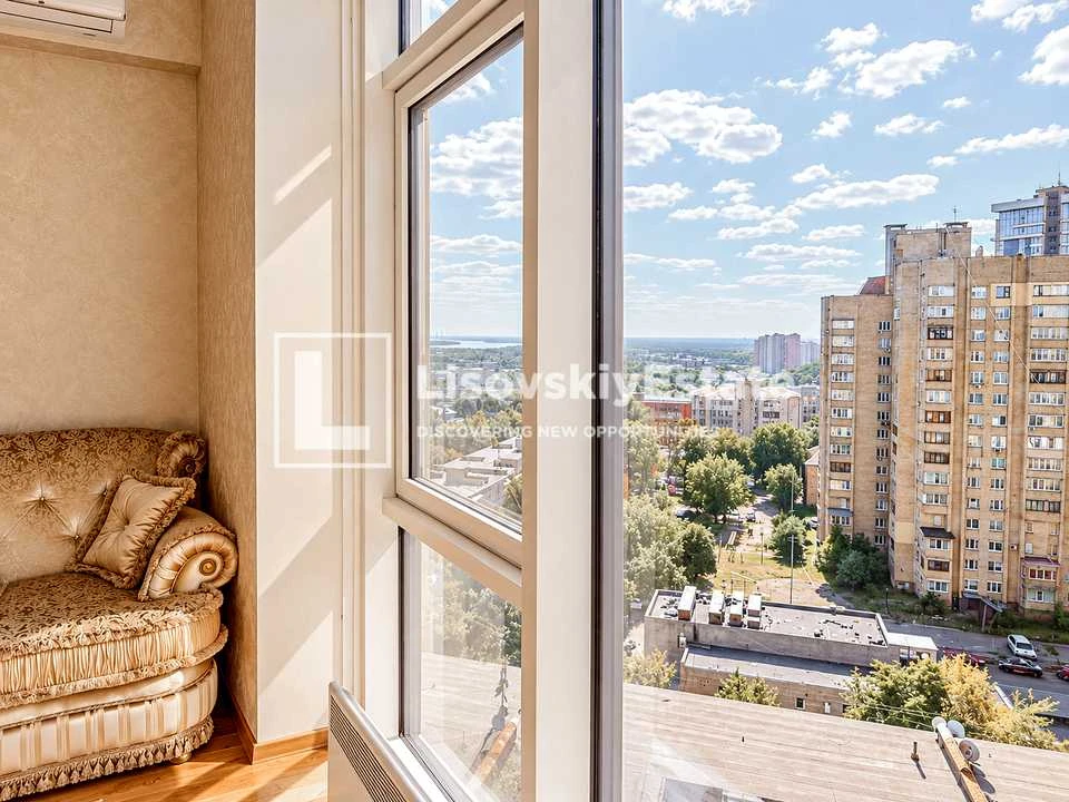Квартира. Київ, Буслівська вул.