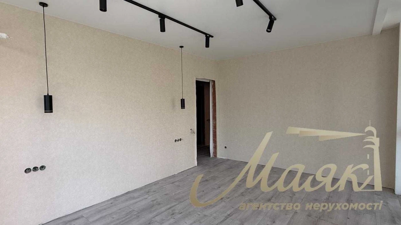 Продаж 3-кімнатної квартири з частковим ремонтом в ЖК Францу