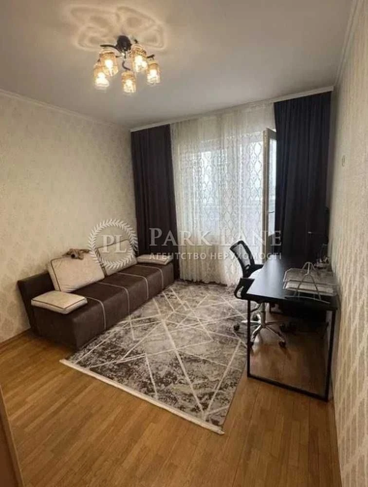 Продаж Безнал 105квм проспект Бажана 36  Позняки метро Харьк