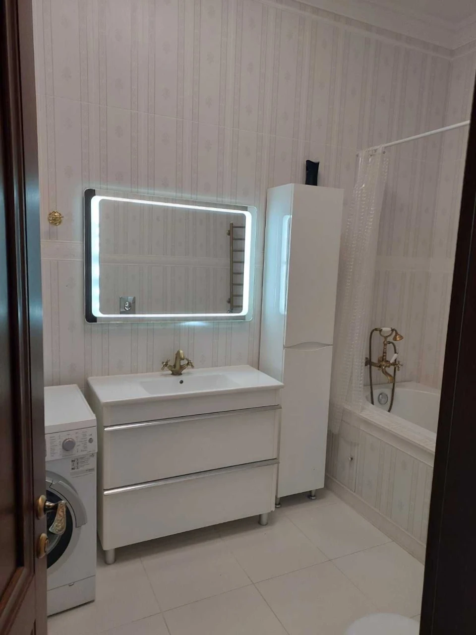 Продам 3-кімнатну квартиру в ЖК «Мерседес»
