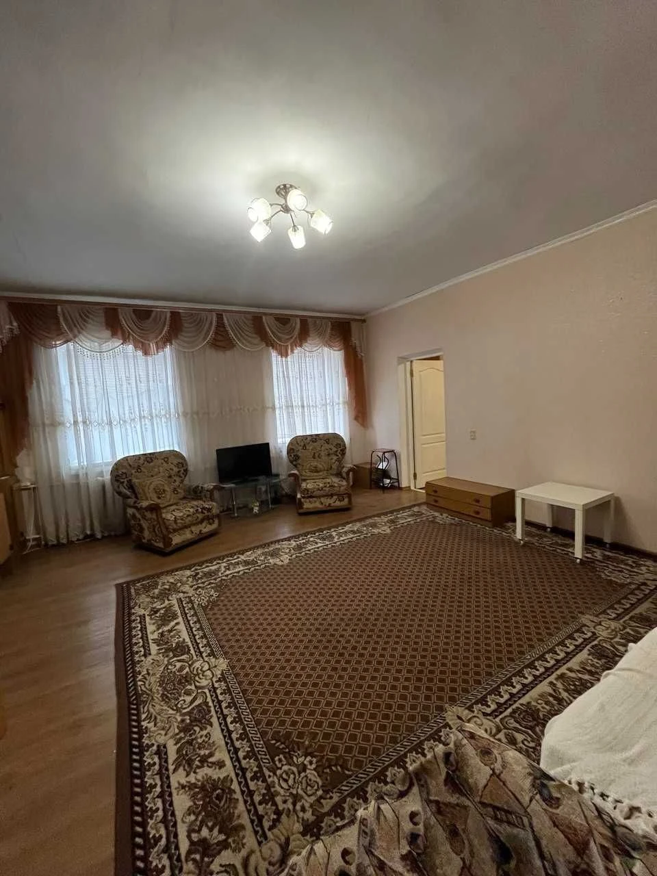 Продам ТЕРМІНОВО 3 кімнатну квартиру зі своєю прибудинковою